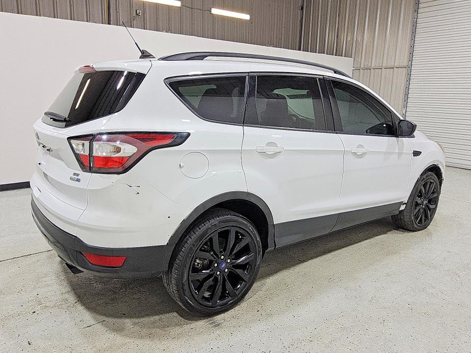 Продажа на аукционе авто 2018 Ford Escape, vin: 1FMCU9GD2JUD25303, номер лота: 50856556
