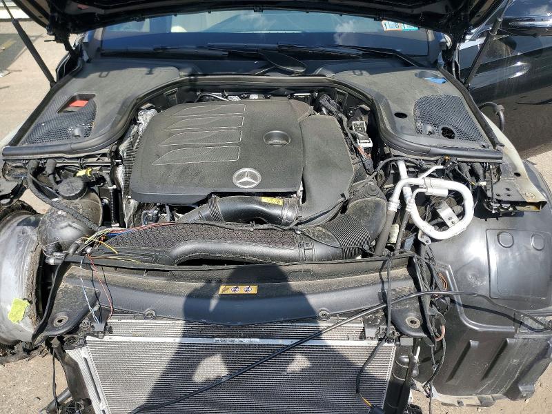 48542526 :رقم المزاد ، W1KZF8EB1PB185937 vin ، 2023 Mercedes-benz E مزاد بيع