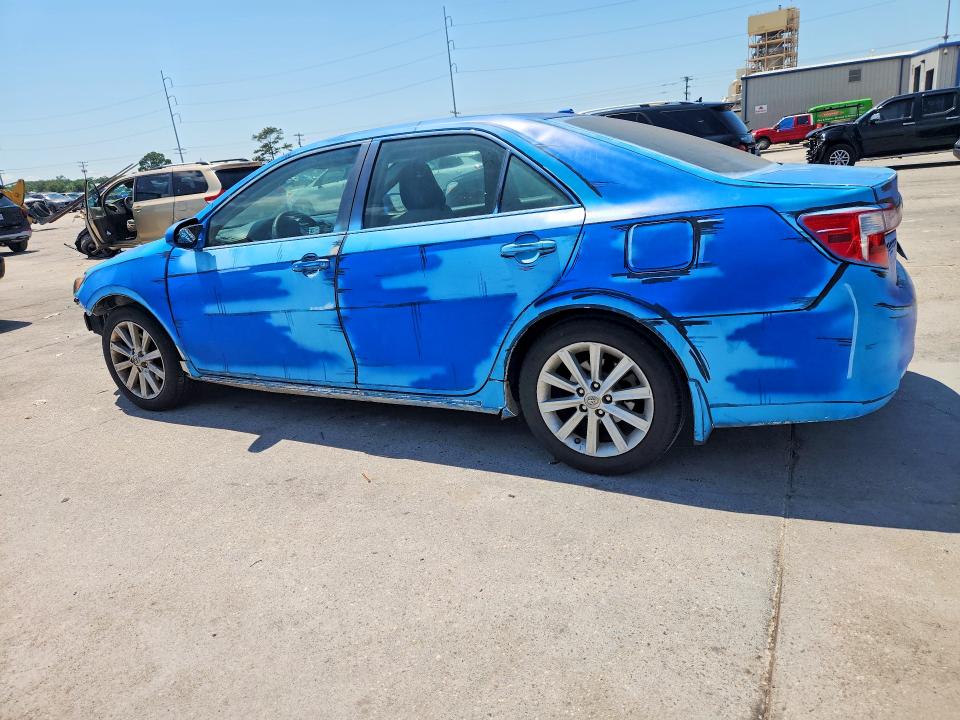 53427436 :رقم المزاد ، 4T4BF1FK9ER442959 vin ، 2014 Toyota Camry مزاد بيع