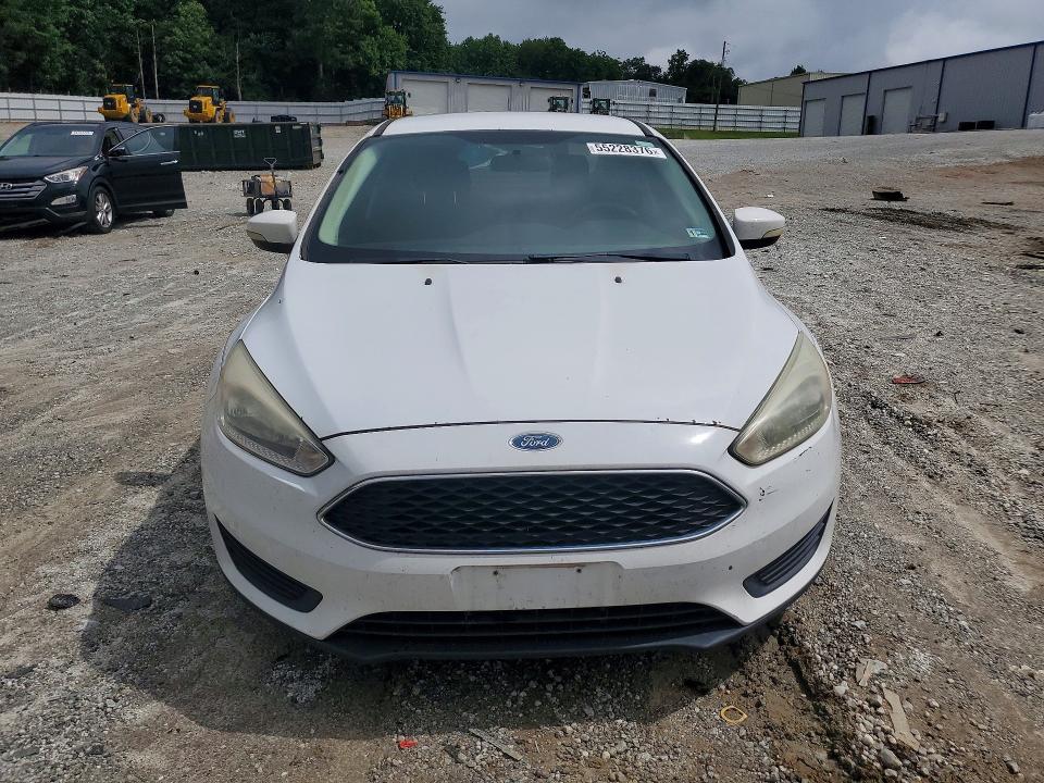 55228376 :رقم المزاد ، 1FADP3F28HL256247 vin ، 2017 Ford Focus مزاد بيع
