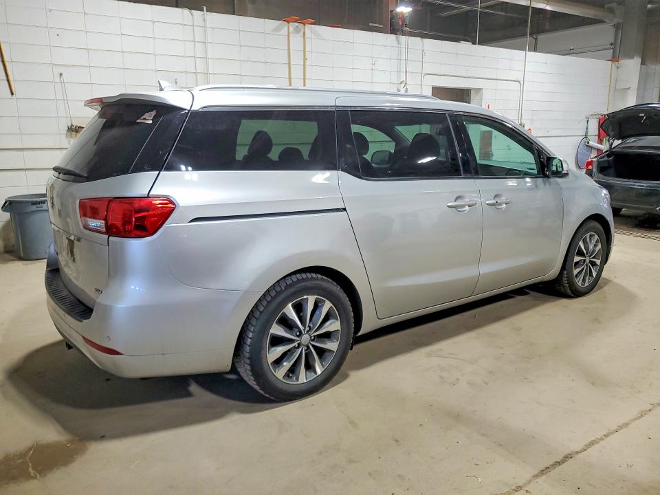 51885076 :رقم المزاد ، KNDMC5C13H6312400 vin ، 2017 Kia Sedona مزاد بيع