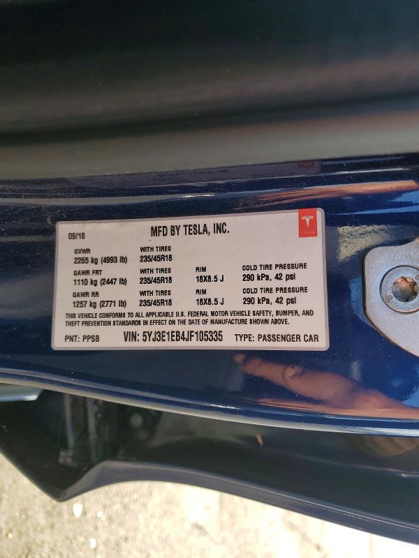 53609956 :رقم المزاد ، 5YJ3E1EB4JF105335 vin ، 2018 Tesla Model 3 مزاد بيع