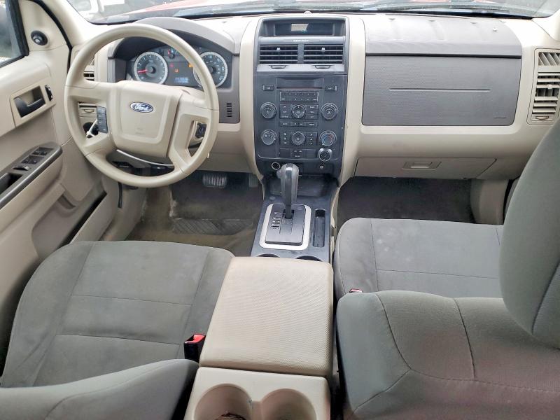2010 Ford Escape მანქანა იყიდება აუქციონზე, vin: 1FMCU0C70AKC88131, აუქციონის ნომერი: 53031206