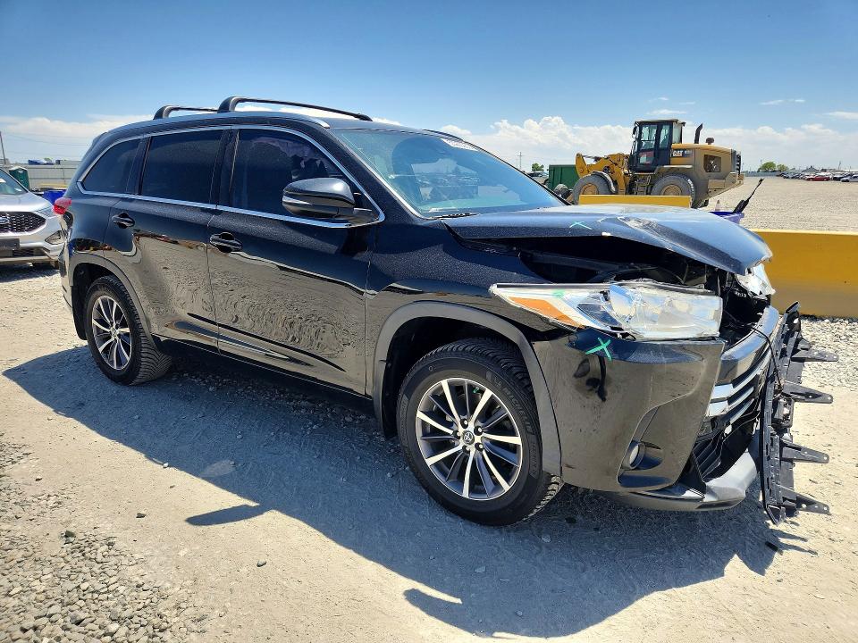 53900986 :رقم المزاد ، 5TDJZRFH1JS829492 vin ، 2018 Toyota Highlander مزاد بيع