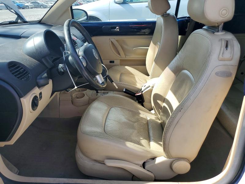 2004 Volkswagen New Beetle მანქანა იყიდება აუქციონზე, vin: 3VWCD31YX4M316691, აუქციონის ნომერი: 53303866