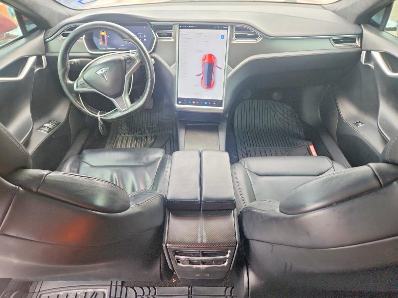 53607826 :رقم المزاد ، 5YJSA1E21HF210352 vin ، 2017 Tesla Model S مزاد بيع