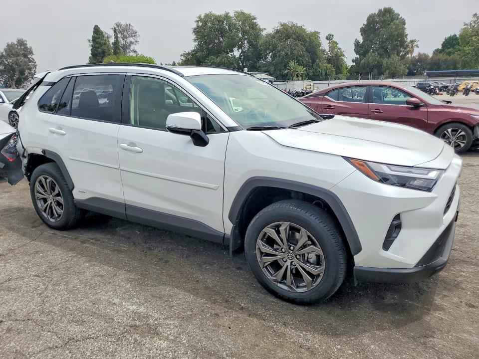 Продажа на аукционе авто 2025 Toyota Rav4, vin: JTMB6RFVXSJ069869, номер лота: 53141726