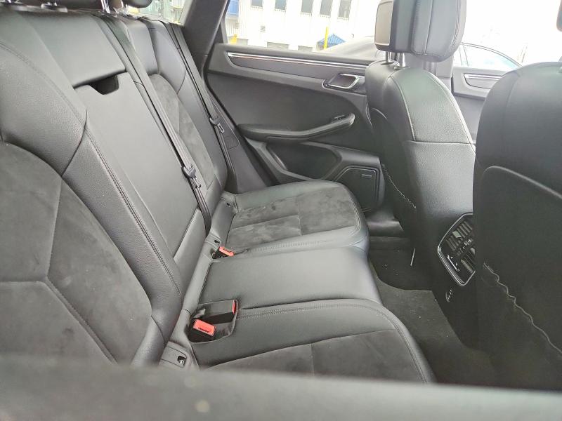 53612936 :رقم المزاد ، WP1AA2A50LLB10832 vin ، 2020 Porsche Macan مزاد بيع