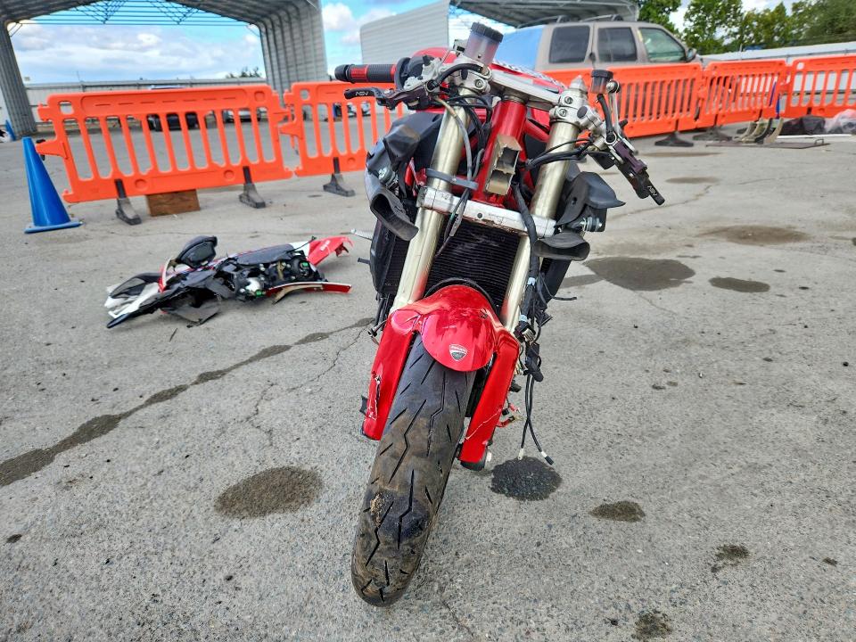 55532996 :رقم المزاد ، ZDM1XBMV1CB021325 vin ، 2012 Ducati Superbike مزاد بيع