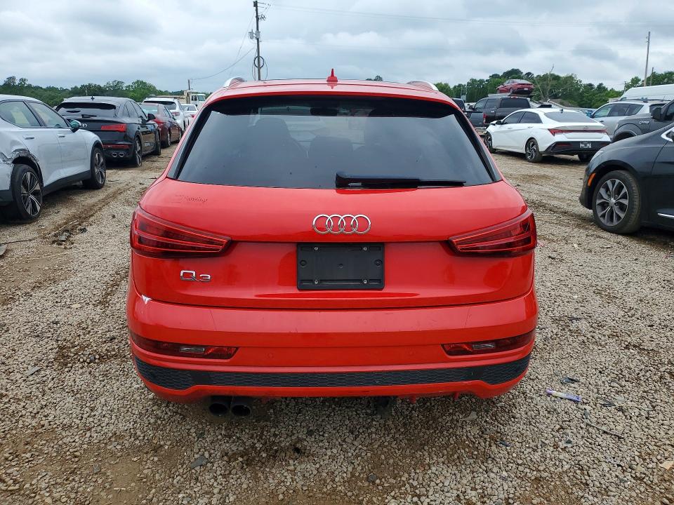 52018586 :رقم المزاد ، WA1BCCFS3JR032278 vin ، 2018 Audi Q3 مزاد بيع
