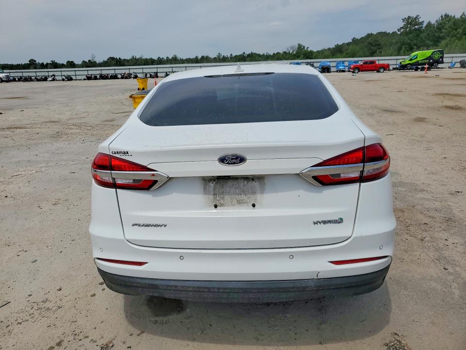 52578596 :رقم المزاد ، 3FA6P0LU3KR220875 vin ، 2019 Ford Fusion مزاد بيع