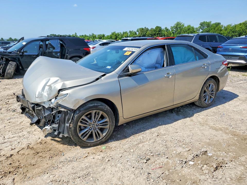 55434246 :رقم المزاد ، 4T1BF1FK7FU068864 vin ، 2015 Toyota Camry مزاد بيع
