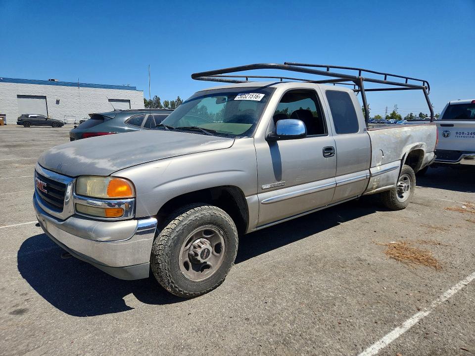 50521516 :رقم المزاد ، 1GTGC29U9YE343928 vin ، 2000 Gmc New Sierra مزاد بيع