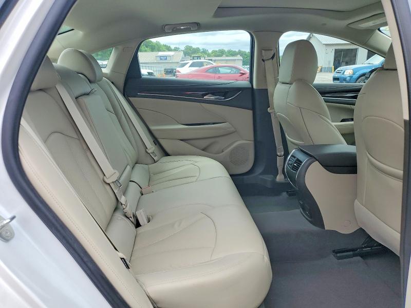 54695326 :رقم المزاد ، 1G4ZR5SS6HU182375 vin ، 2017 Buick Lacrosse مزاد بيع