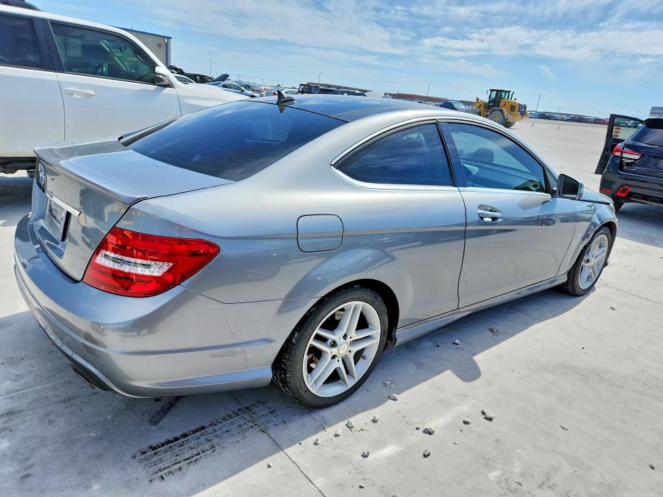 Aukcja sprzedaży 2012 Mercedes-benz C, vin: WDDGJ5HB5CF912404, numer aukcji: 53929626