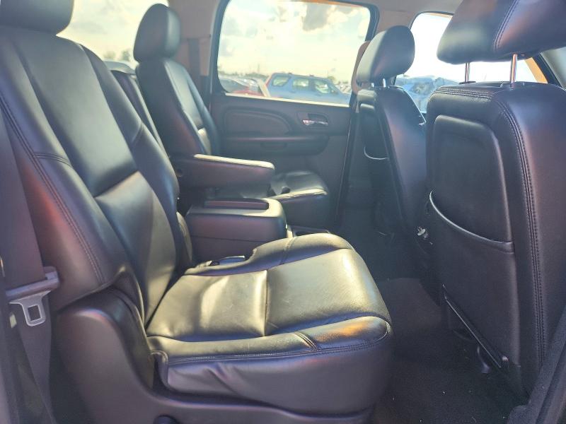 2013 Gmc Yukon Xl მანქანა იყიდება აუქციონზე, vin: 1GKS1MEF6DR359370, აუქციონის ნომერი: 53409426