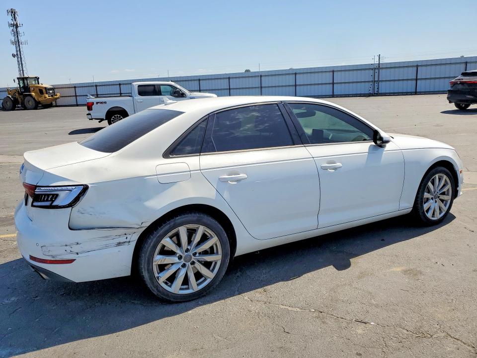 Продажа на аукционе авто 2017 Audi A4, vin: WAUGNAF44HN005990, номер лота: 52588936