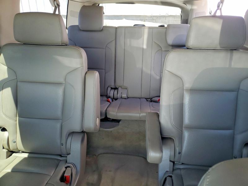 53302526 :رقم المزاد ، 1GNSKKKC0FR271562 vin ، 2015 Chevrolet Suburban مزاد بيع