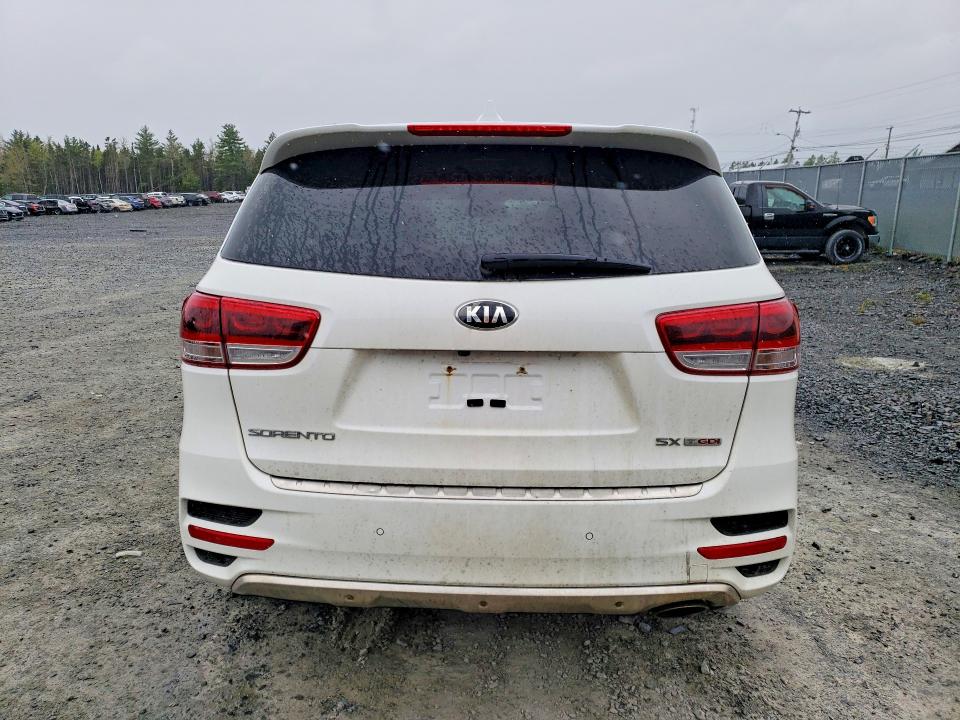 2016 Kia Sorento მანქანა იყიდება აუქციონზე, vin: 5XYPKDA11GG074040, აუქციონის ნომერი: 54888226