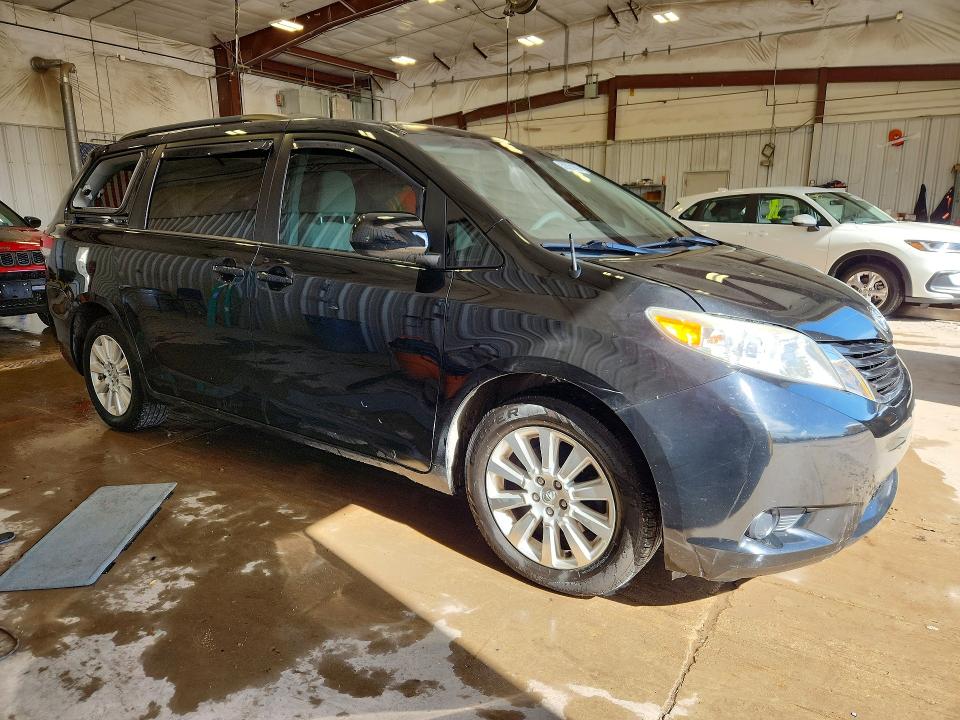 Продаж на аукціоні авто 2013 Toyota Sienna, vin: 5TDJK3DC4DS070222, номер лоту: 52321696
