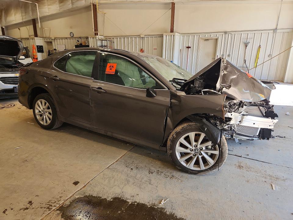 2024 Toyota Camry მანქანა იყიდება აუქციონზე, vin: 4T1C11AK0RU847568, აუქციონის ნომერი: 53170396