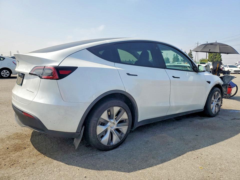 53247526 :رقم المزاد ، 7SAYGDEE4PA121362 vin ، 2023 Tesla Model Y مزاد بيع