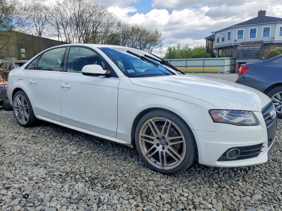 52621756 :رقم المزاد ، WAUKFAFLXBN047232 vin ، 2011 Audi A4 مزاد بيع
