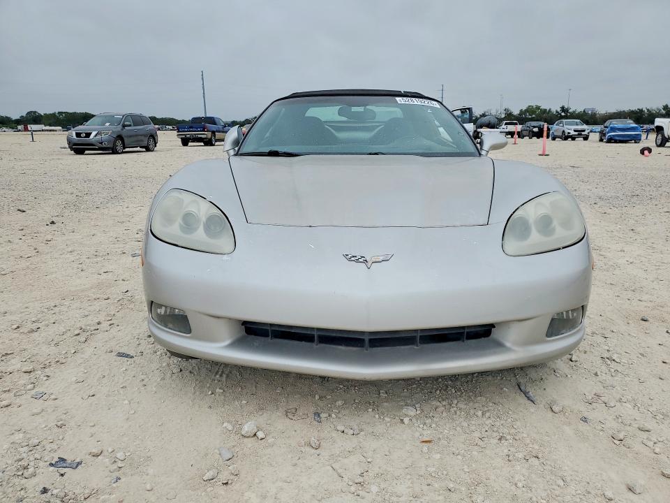52819226 :رقم المزاد ، 1G1YY34U655123539 vin ، 2005 Chev Corvette مزاد بيع