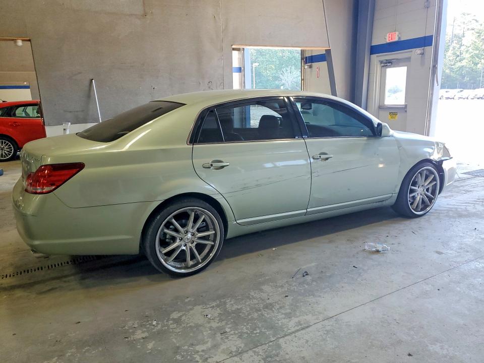 53802776 :رقم المزاد ، 4T1BK36BX6U111553 vin ، 2006 Toyota Avalon مزاد بيع