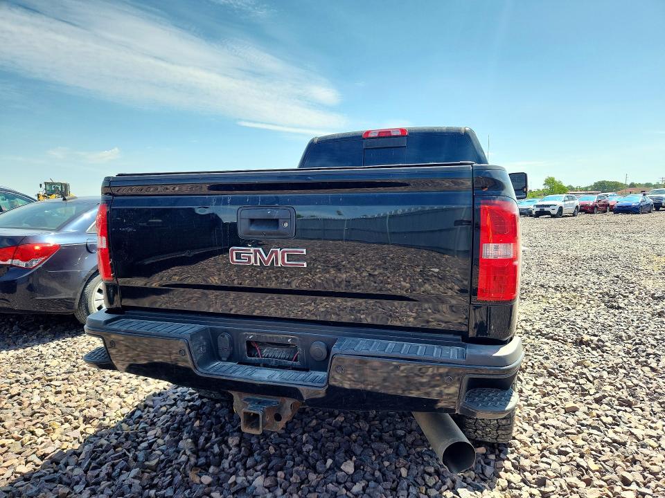 52418206 :رقم المزاد ، 1GT12UEY9JF154810 vin ، 2018 Gmc Sierra مزاد بيع