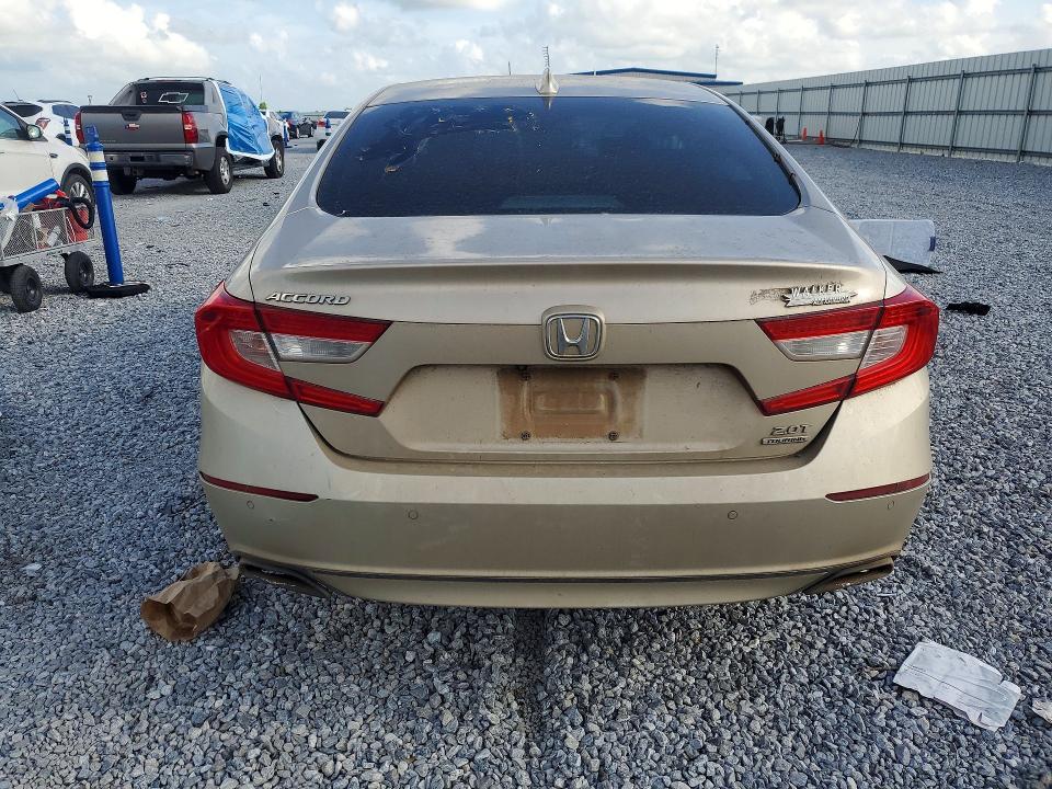 54076796 :رقم المزاد ، 1HGCV2F94JA053247 vin ، 2018 Honda Accord مزاد بيع