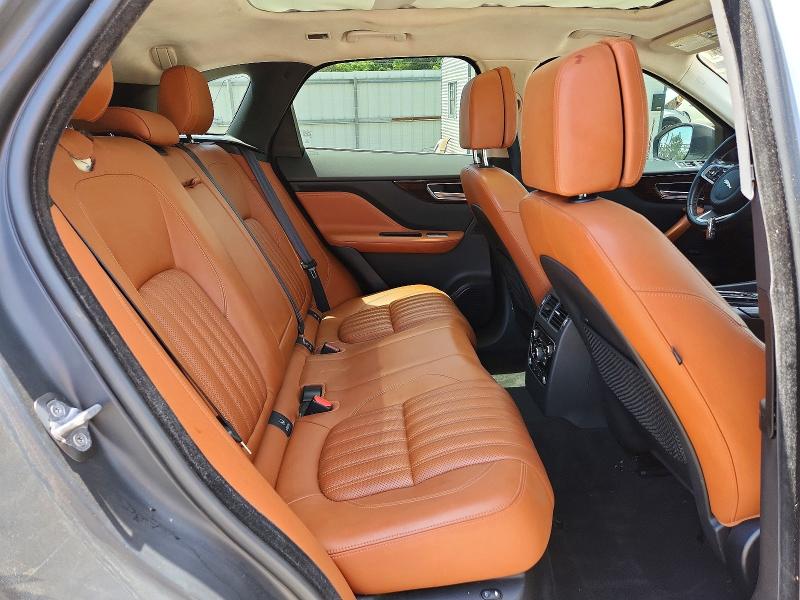 Продажа на аукционе авто 2018 Jaguar F-pace, vin: SADCN2EV0JA242365, номер лота: 52218336