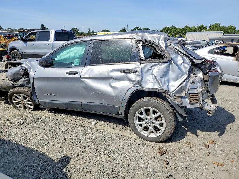 52171666 :رقم المزاد ، 1C4PJLAB0GW207587 vin ، 2016 Jeep Cherokee مزاد بيع