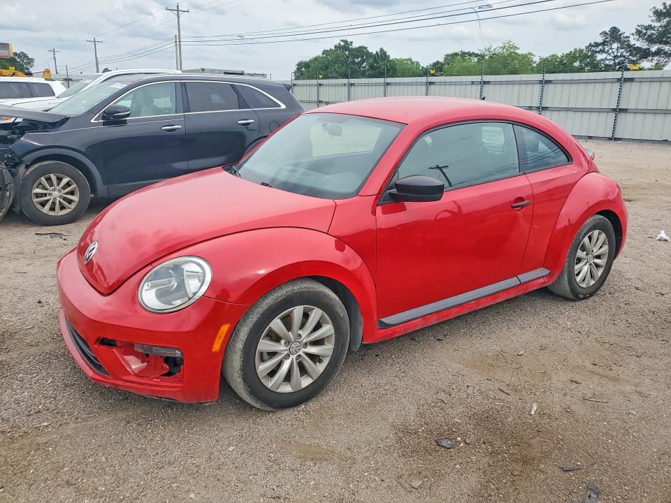 52836116 :رقم المزاد ، 3VWFD7AT8JM708704 vin ، 2018 Volkswagen Beetle مزاد بيع