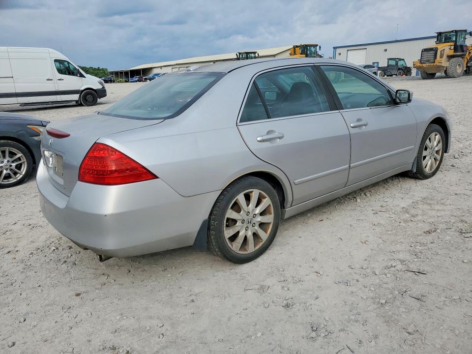 53161696 :رقم المزاد ، 1HGCM66537A001284 vin ، 2007 Honda Accord مزاد بيع