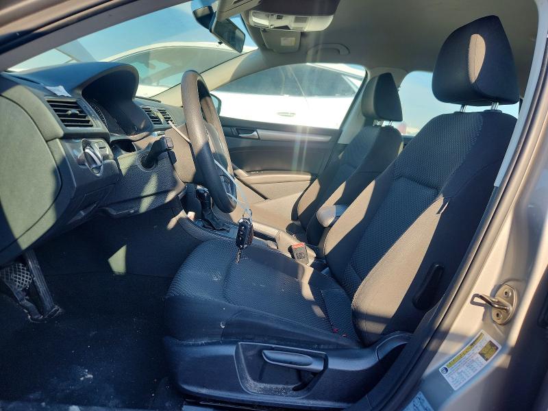 53142236 :رقم المزاد ، 1VWAT7A36EC035058 vin ، 2014 Volkswagen Passat مزاد بيع