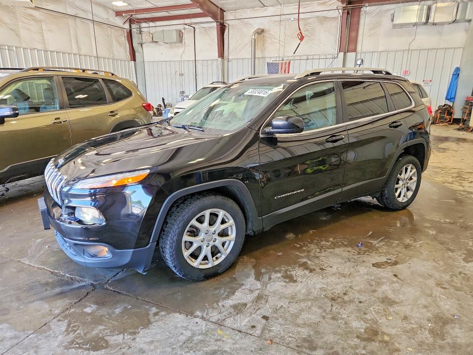 55324816 :رقم المزاد ، 1C4PJLCB2HW616799 vin ، 2017 Jeep Cherokee مزاد بيع