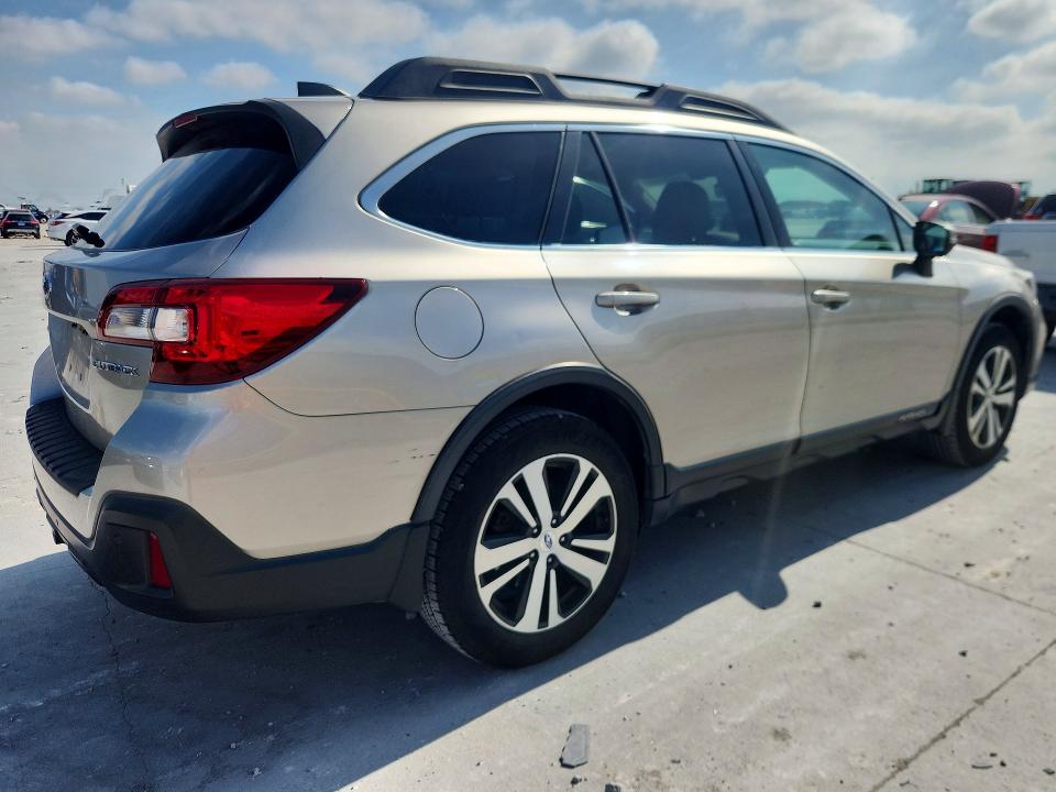 2018 Subaru Outback მანქანა იყიდება აუქციონზე, vin: 4S4BSANC5J3238336, აუქციონის ნომერი: 54692556
