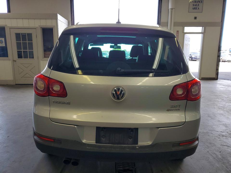 Auction sale of the 2010 Volkswagen Tiguan, vin: WVGBV7AXXAW529884, lot number: 54269956