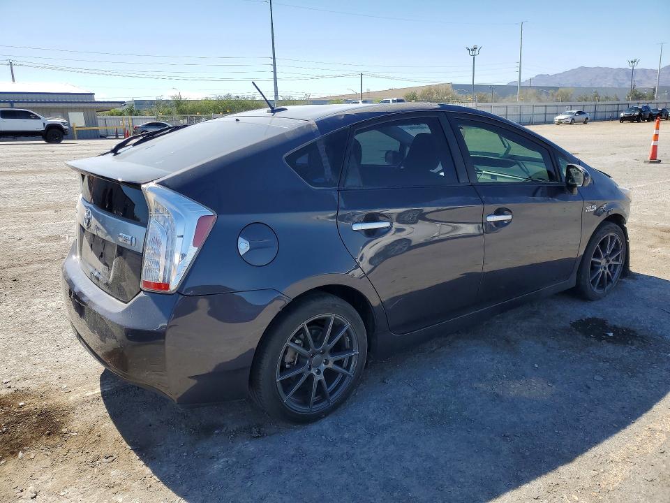55236996 :رقم المزاد ، JTDKN3DP9F3071398 vin ، 2015 Toyota Prius Plug-in Hybrid مزاد بيع