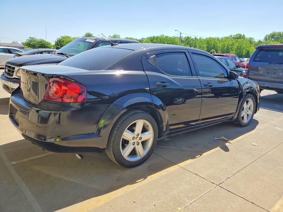 52814376 :رقم المزاد ، 1C3CDZAB7DN644517 vin ، 2013 Dodge Avenger مزاد بيع