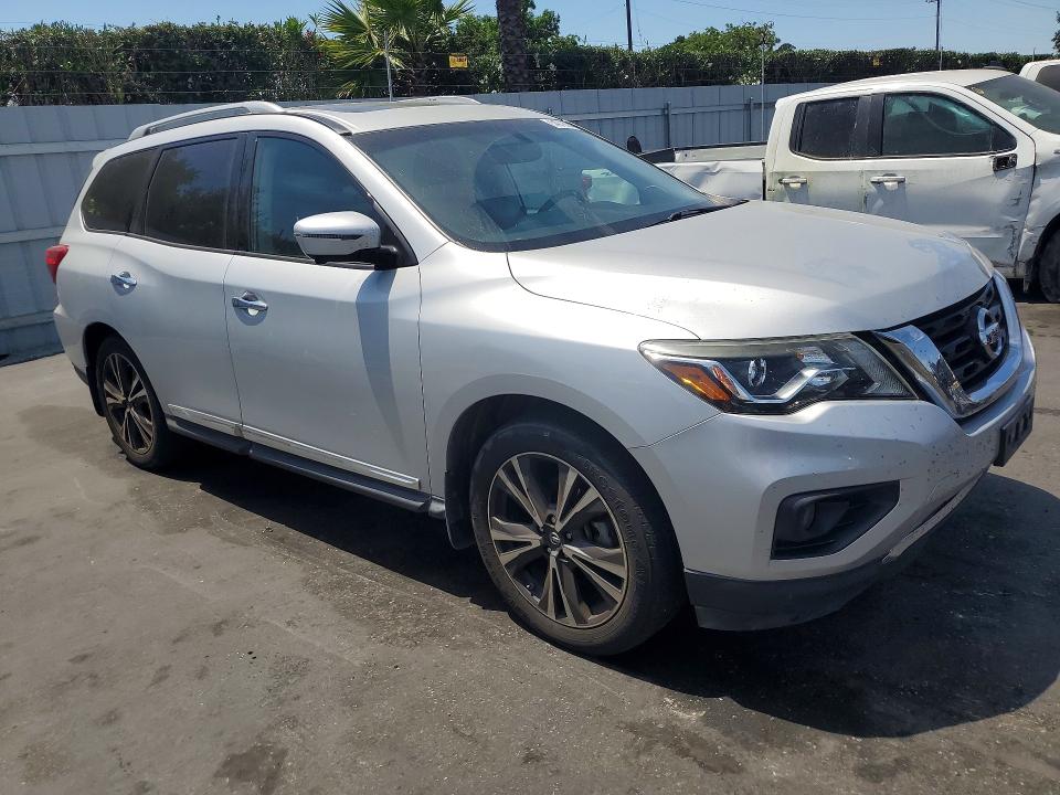 Продажа на аукционе авто 2017 Nissan Pathfinder, vin: 5N1DR2MN7HC641175, номер лота: 54018836