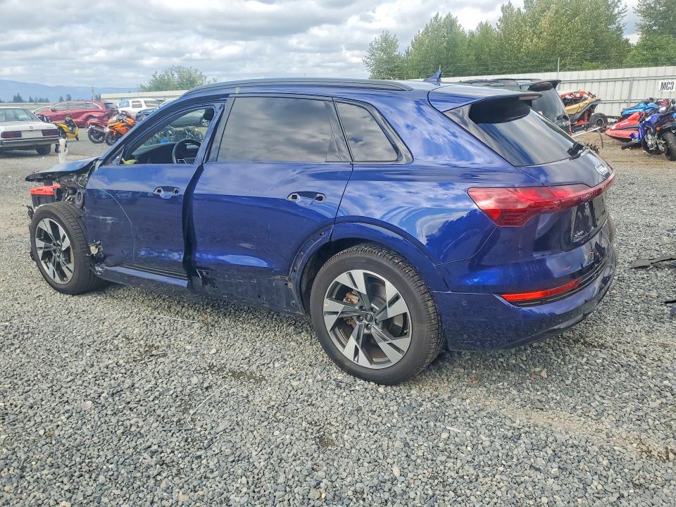 55507256 :رقم المزاد ، WA1AAAGE2NB022824 vin ، 2022 Audi E-tron مزاد بيع