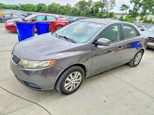 2013 Kia Forte მანქანა იყიდება აუქციონზე, vin: KNAFU4A26D5725257, აუქციონის ნომერი: 53411616