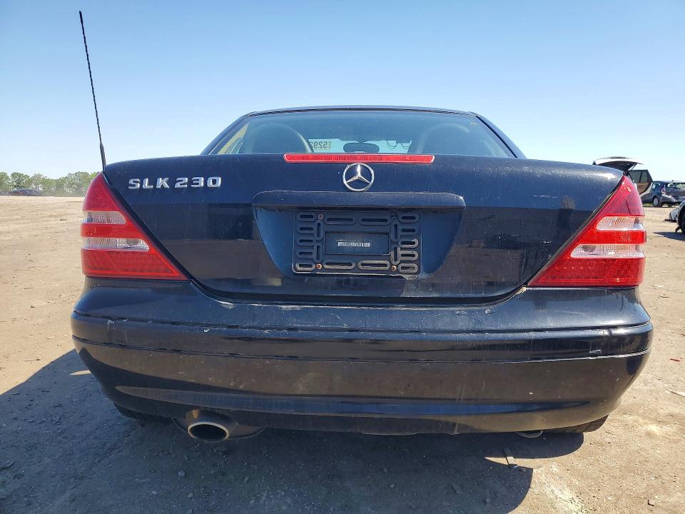 Продажа на аукционе авто 2002 Mercedes-benz Slk, vin: WDBKK49FX2F263032, номер лота: 52934686