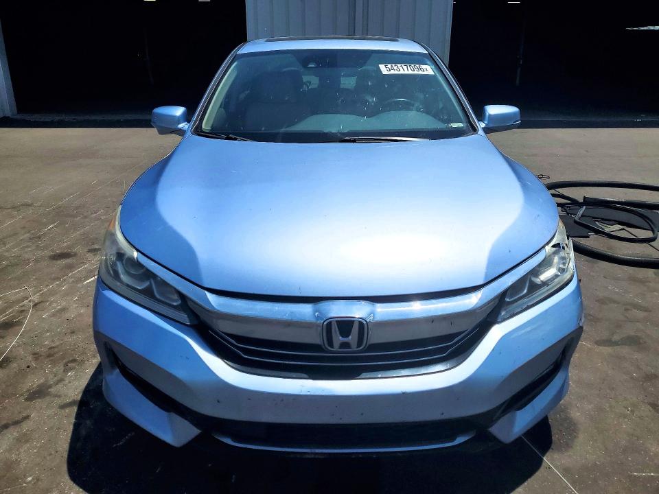 54317096 :رقم المزاد ، JHMCR6F55HC024456 vin ، 2017 Honda Accord مزاد بيع
