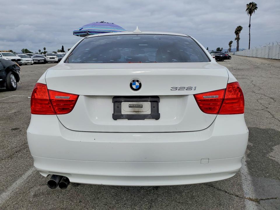 54844666 :رقم المزاد ، WBAPH5C53BA441983 vin ، 2011 Bmw 328 مزاد بيع