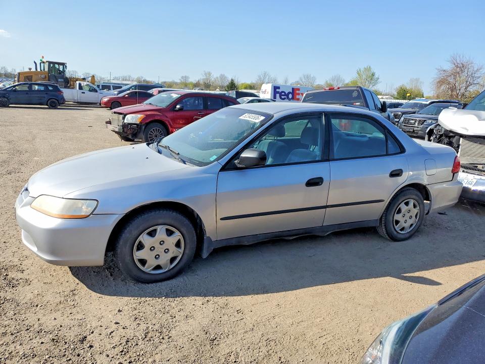 2000 Honda Accord მანქანა იყიდება აუქციონზე, vin: 1HGCF8548YA803328, აუქციონის ნომერი: 52345506