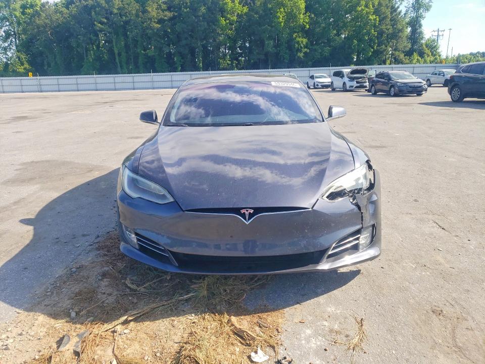 53329946 :رقم المزاد ، 5YJSA1E46KF332729 vin ، 2019 Tesla Model S مزاد بيع