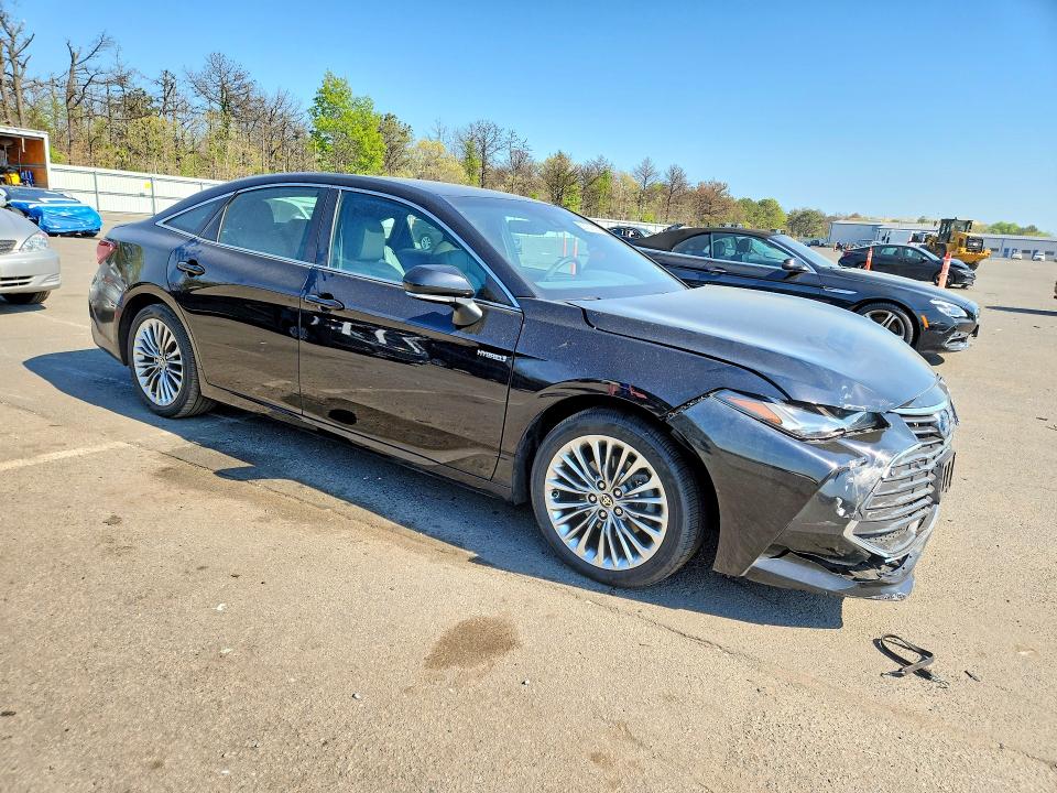 53757596 :رقم المزاد ، 4T1DA1AB7MU005582 vin ، 2021 Toyota Avalon مزاد بيع
